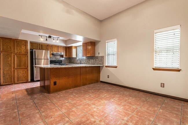 Building Photo - Lovely 4 bedroom in West Side El Paso!!