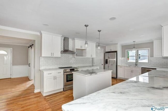 Building Photo - 2223 SE California St