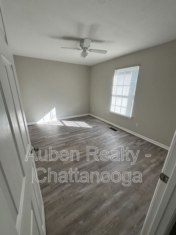 Building Photo - 105 Musket Drive