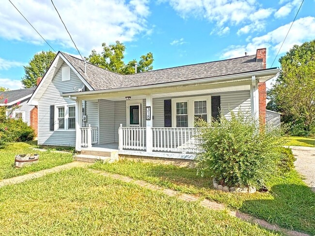 Primary Photo - Adorable home in Franklin, KY for rent