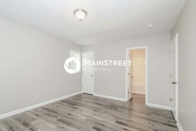 Building Photo - 3 Bedroom Pet-Friendly Home in Winston-Sal...