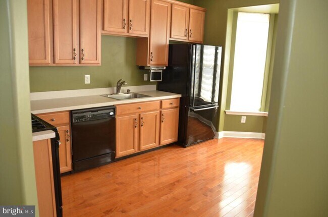 Building Photo - 17 Dogwood Ln