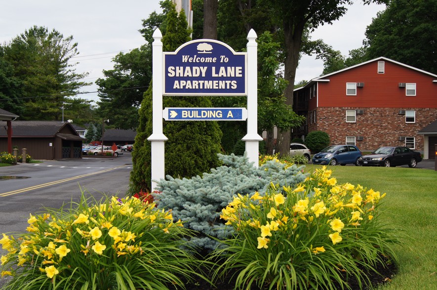 Building Photo - Shady Lane Apartments