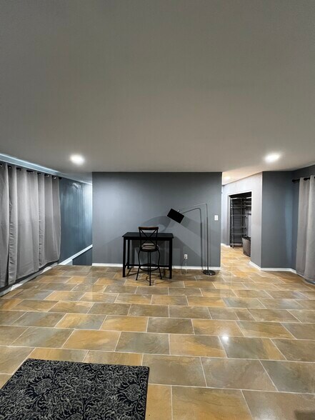 Building Photo - 309 McFadden Dr