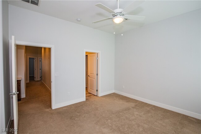 Building Photo - 10557 Ridge Glow Ave