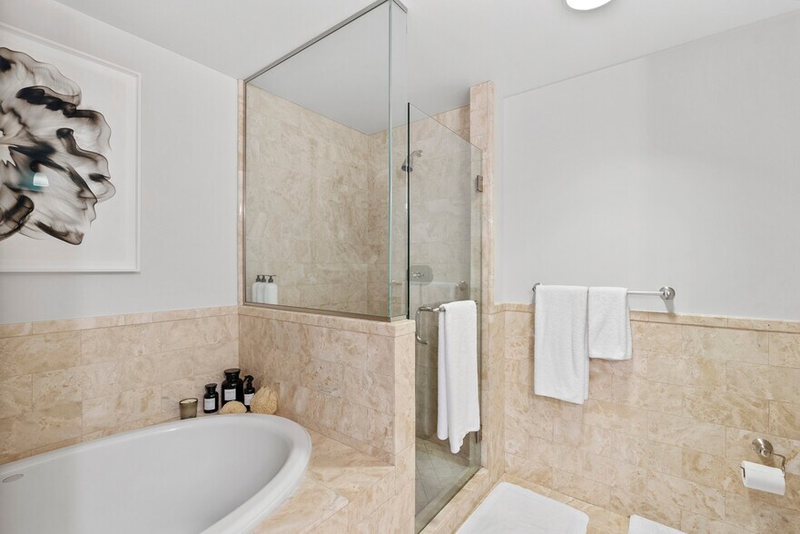 Building Photo - 765 Market St