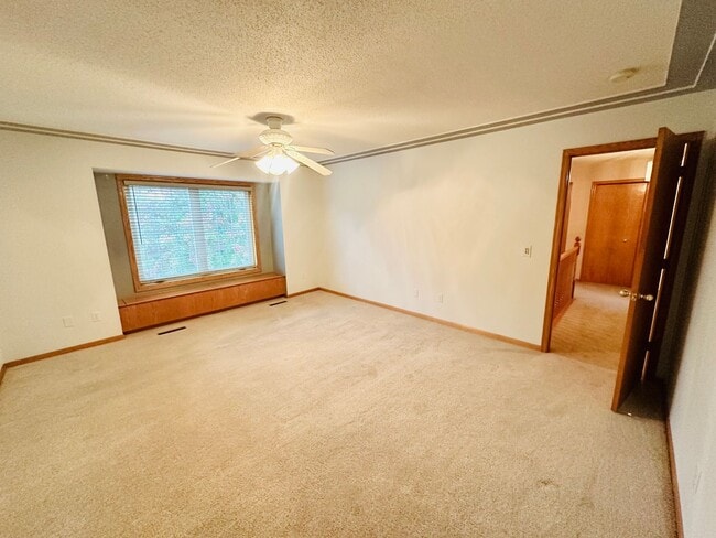 Building Photo - Stunning 6-Bedroom Corner-Lot Home w/ Luxury Finishes & Entertainer’s Layout