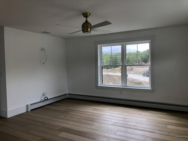 Building Photo - 1 Wagon Wheel Ln
