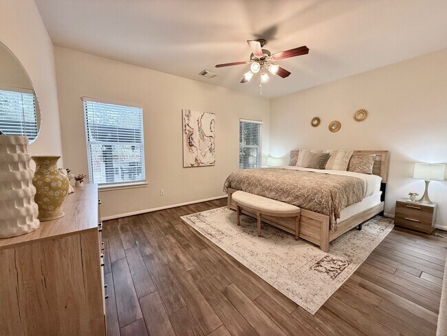 Building Photo - 142 E Spindle Tree Cir