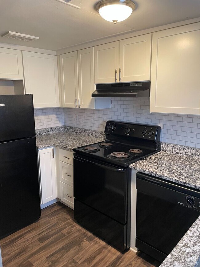 530 Orangeburg Rd 530 Orangeburg Rd Summerville SC 29483 Apartment