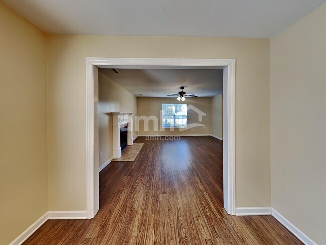 Building Photo - 1628 Antebellum Dr