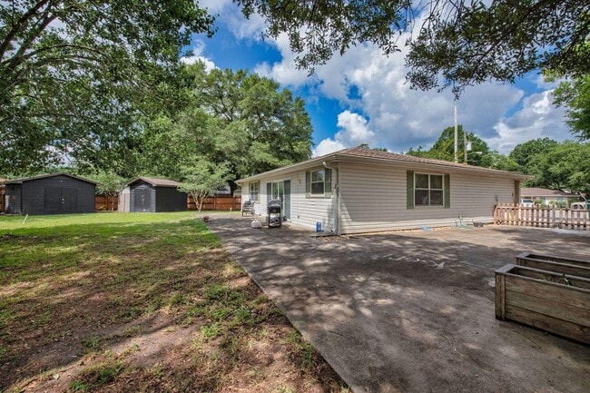 Building Photo - 326 Goldenrod Ct