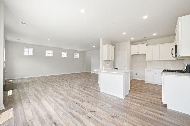 Building Photo - 13012 Lannister Dr
