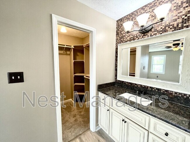 Building Photo - 4206 Buckhurst Dr