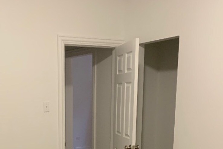 Building Photo - 4150 W Barry Ave