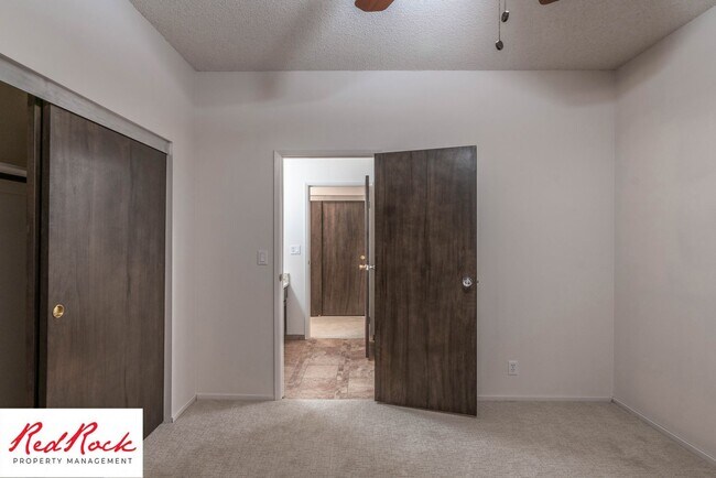Building Photo - 2 Bedroom Condo in a Prime Location!