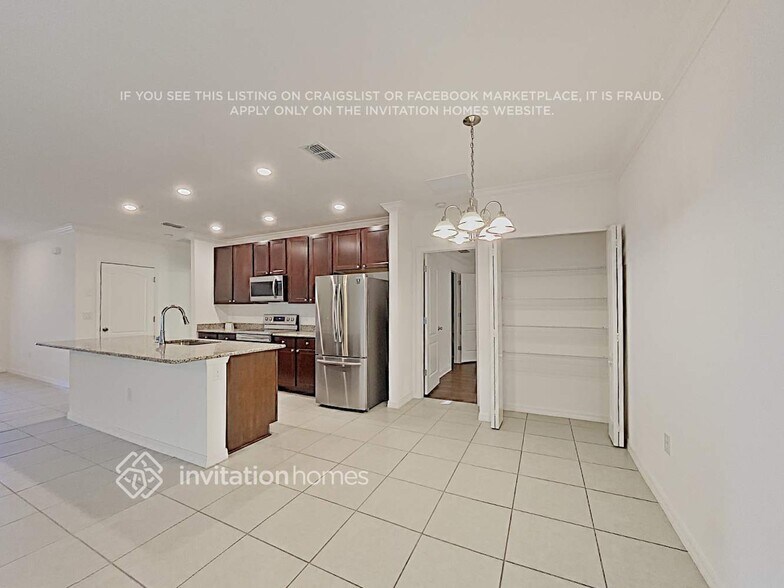 Building Photo - 4415 Reisswood Lp