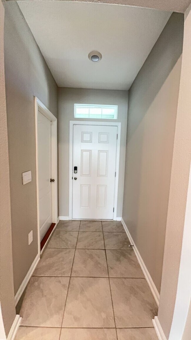 Building Photo - 263 Redbud Rd