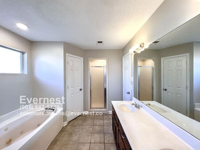 Building Photo - 9880 Seminole Dr