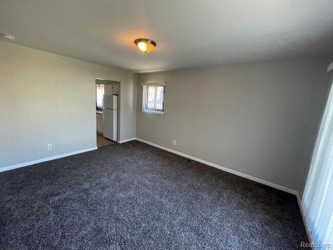 Building Photo - 59 W Harwood Ave