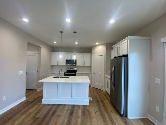 Building Photo - Luxury New Construction Home - RENT SPECIAL!