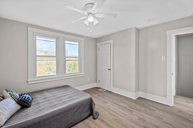 Building Photo - gle2905