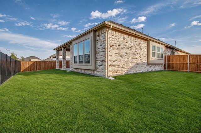 Building Photo - 613 Cowboy Wy