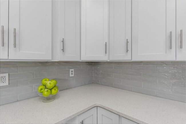 Building Photo - 9300 Greythorne Way