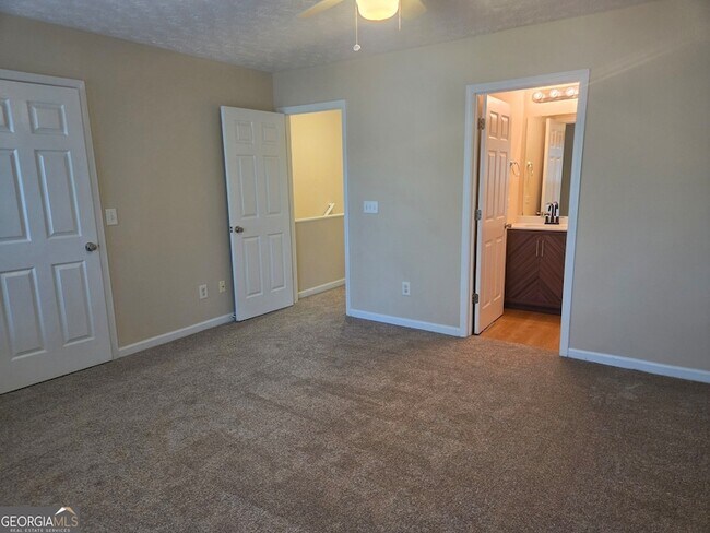 Building Photo - 1718 Grove Way
