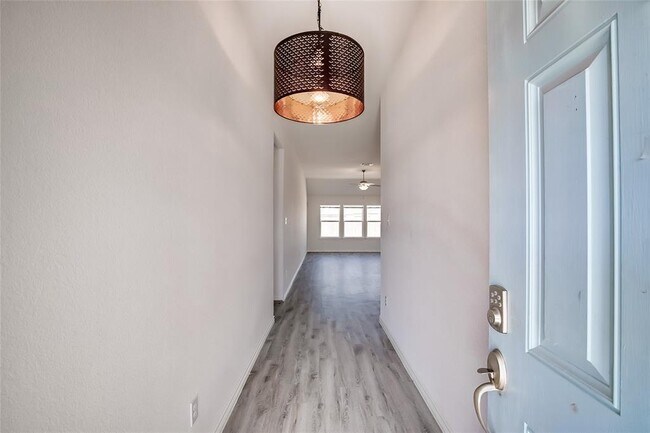 Building Photo - 6507 Catherine Dr