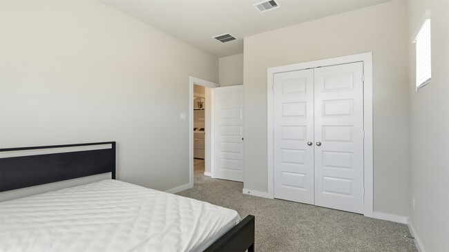 Building Photo - 1525 Blue Acer Dr