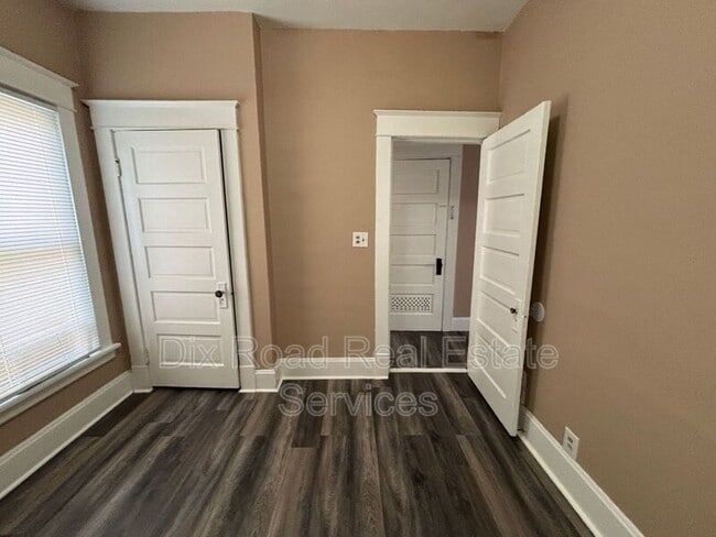 Building Photo - 708 Elwood St
