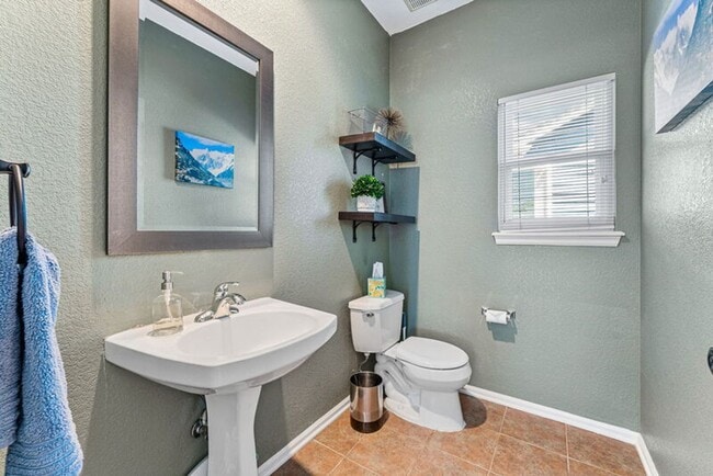 Building Photo - 4172 S Deframe Ct