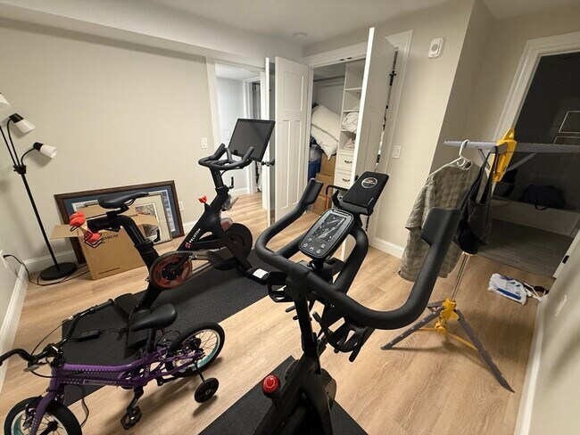 Building Photo - 34 Jamaica Rd