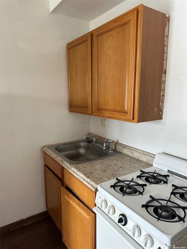 Building Photo - 118-45-180 180th St