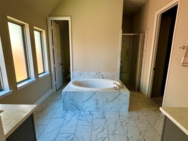 Building Photo - 7211 Sylvan Birch Trl