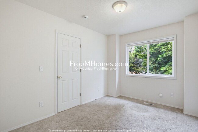 Building Photo - 23858 SW Pinecone Ave