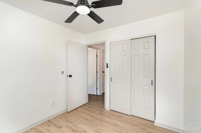 Building Photo - 6055 Tridale Ct