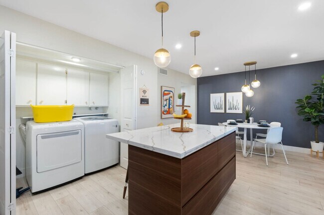 Building Photo - 6957 E Osborn Rd