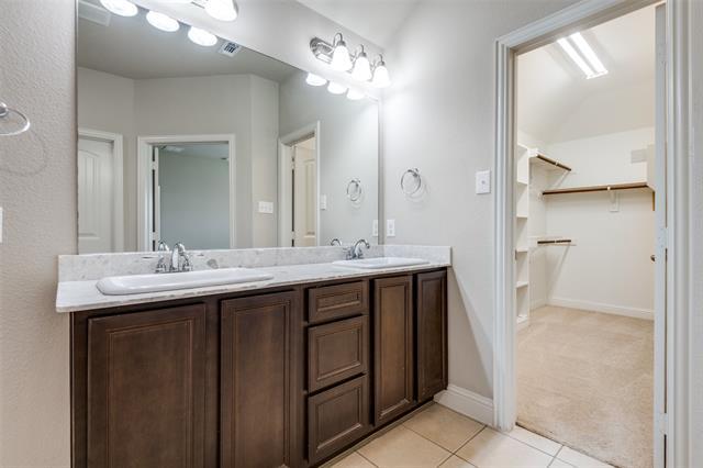 Building Photo - 517 Alice Ln