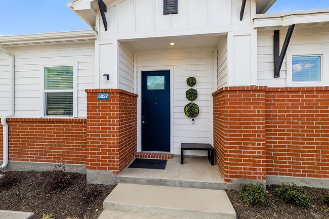 Yardly Town Center apartments — community photo - Yardly Town Center