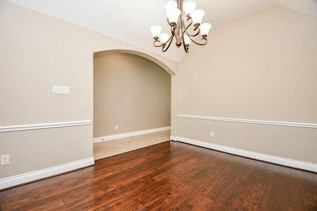Building Photo - 26115 Serenity Oaks Dr