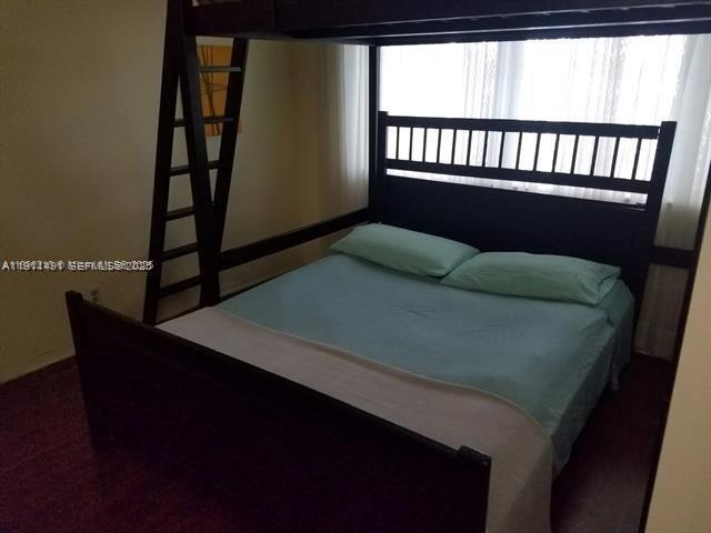 Building Photo - 1430 NE 170th St