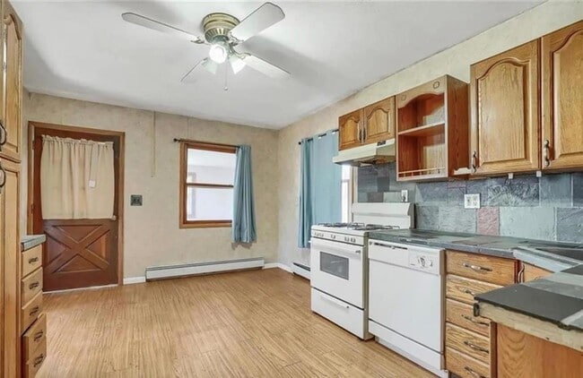 Building Photo - 1535 NY-208