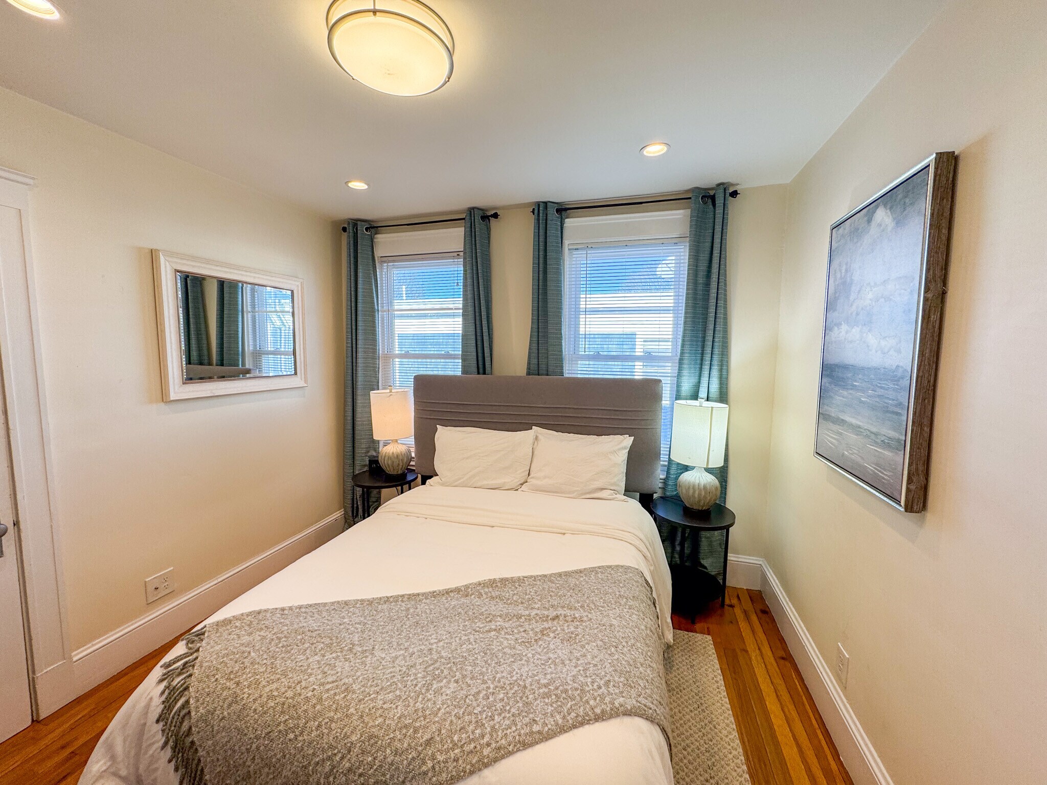 Building Photo - 34 Clay St