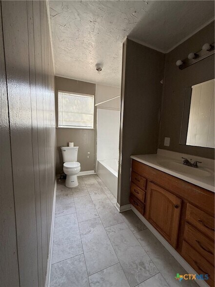 Building Photo - 504 S Brookman