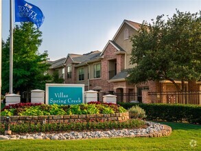 Building Photo - Villas of Spring Creek