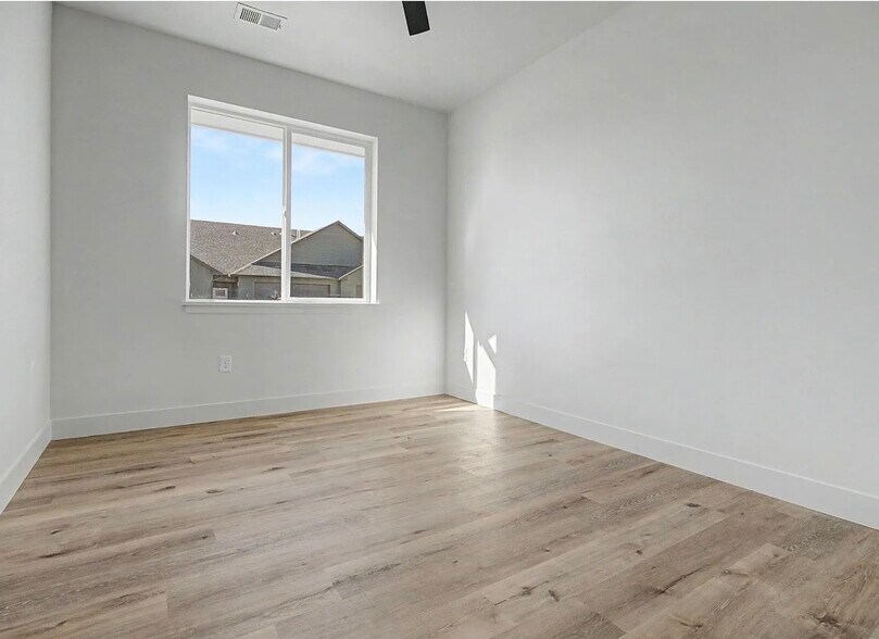 Bedroom 2 - 2358 Green Apple Dr