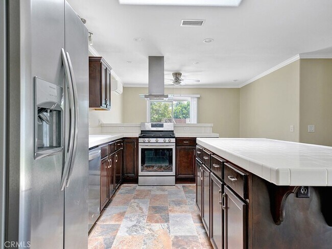 Building Photo - 34801 Calle Del Sol