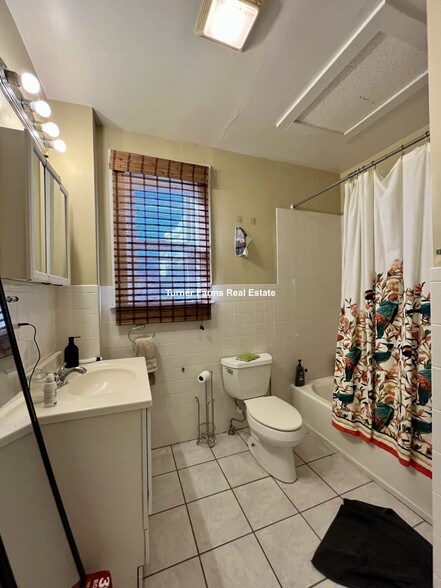 Building Photo - 83 Wensley St